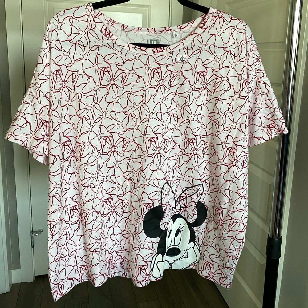 🆕 Minnie Mouse shirt from UNIQLO